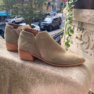 franco sarto womens suede moss green booties size 8